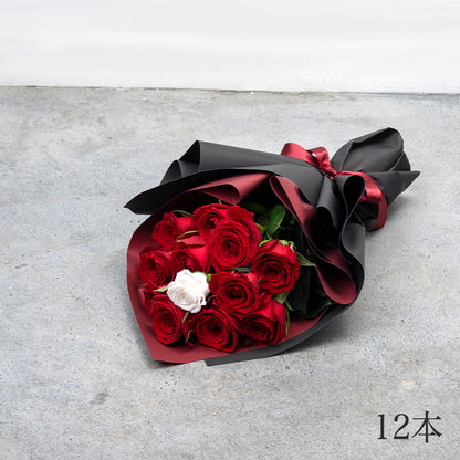 本数が選べる生花バラの花束 花びらメッセージ