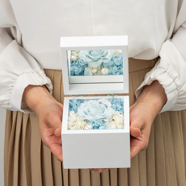 高級ホワイトオルゴールBOX お花イッパイ!プリザーブドフラワー – How 高級ホワイトオルゴールBOX お花イッパイ!プリザーブドフラワー – How