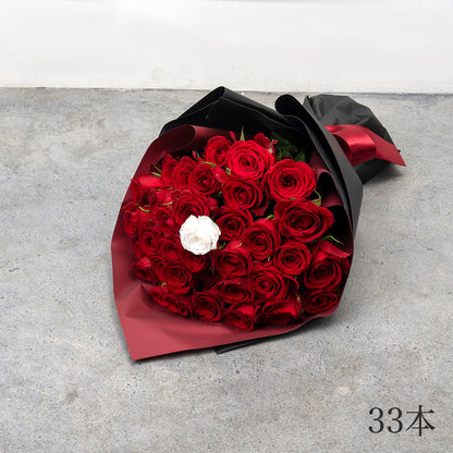 本数が選べる生花バラの花束 花びらメッセージ